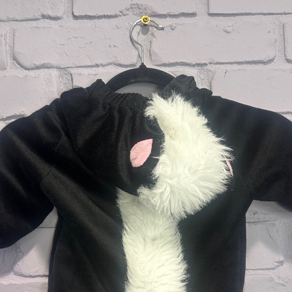 Adorable Costume for Kids Size 6-12 M - Picture 4 of 7